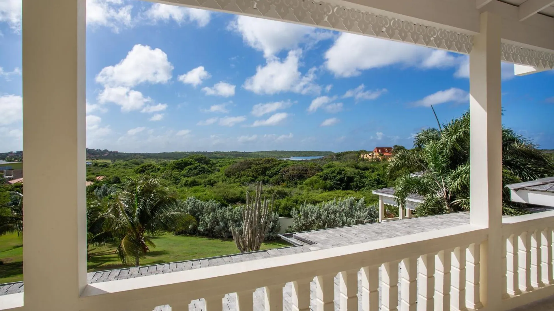 Jan Thiel A Beautiful Villa Curacao With Large Pool And Tropical Garden קוראסאו