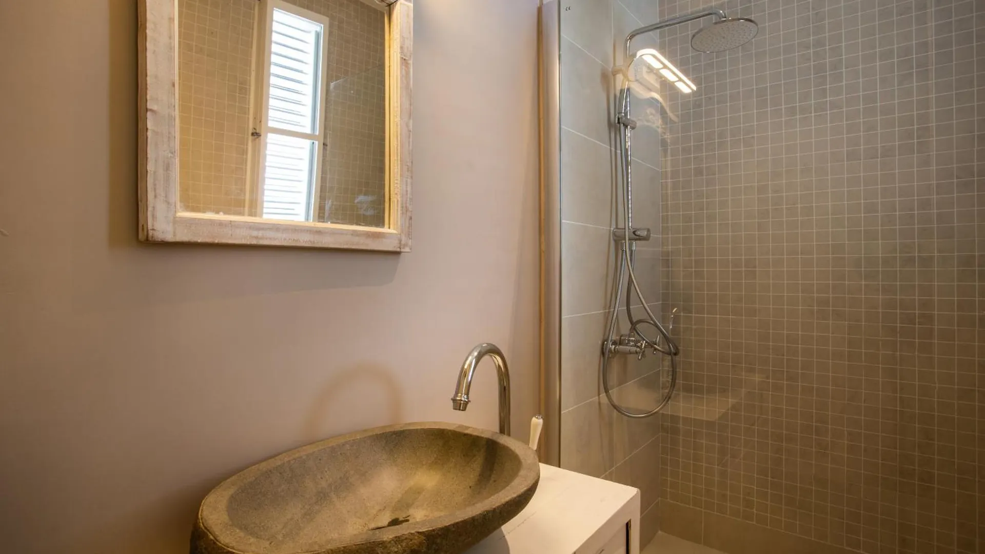 Jan Thiel A Beautiful Villa Curacao With Large Pool And Tropical Garden