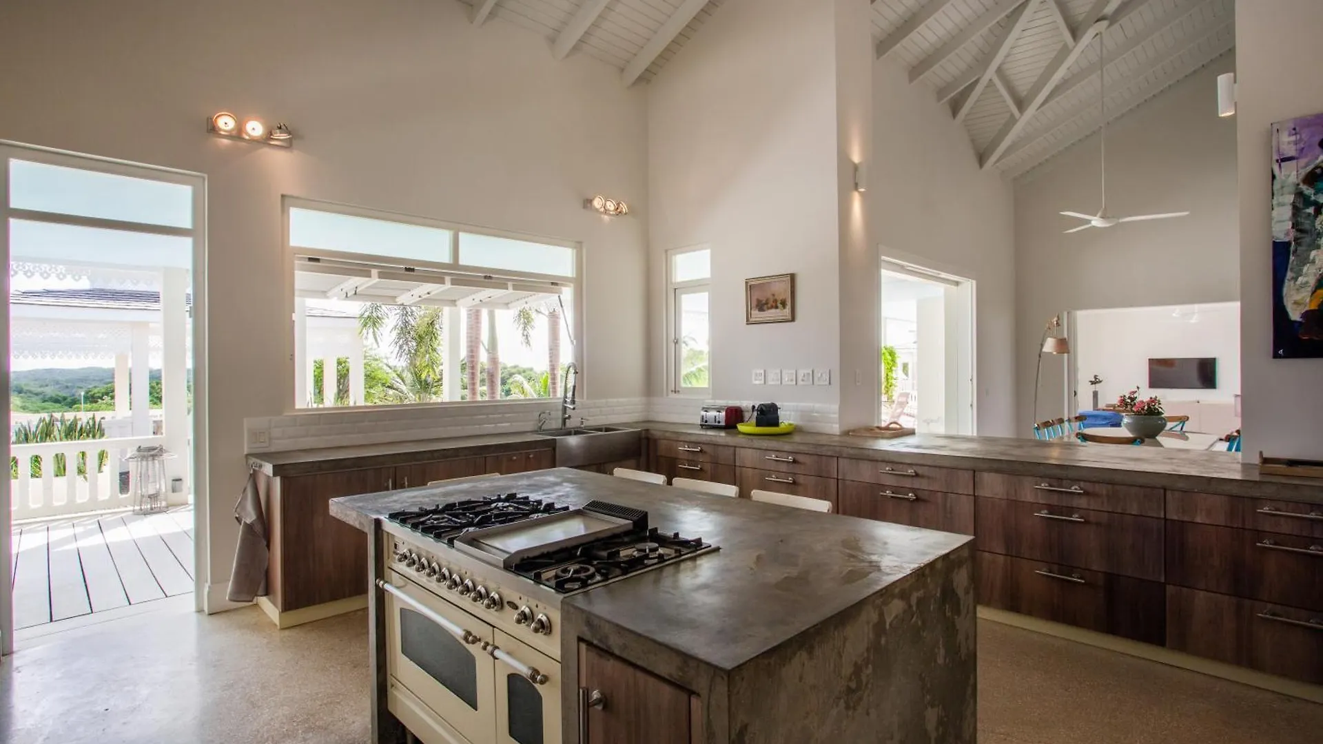 Jan Thiel A Beautiful Villa Curacao With Large Pool And Tropical Garden
